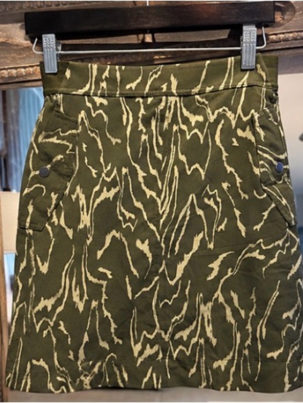 Athleta Olive Green Abstract Print Skort – Size 0